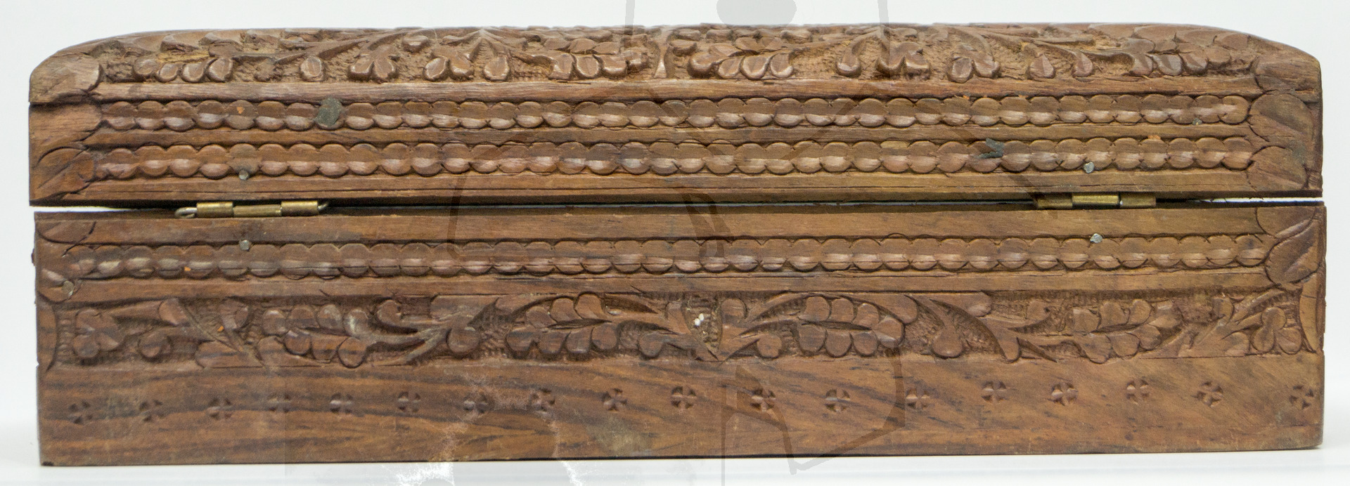 Kasten aus Mahagoni Holz, Ansicht von hinten